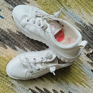 Roxy  pre owned  little girls shoes size 1